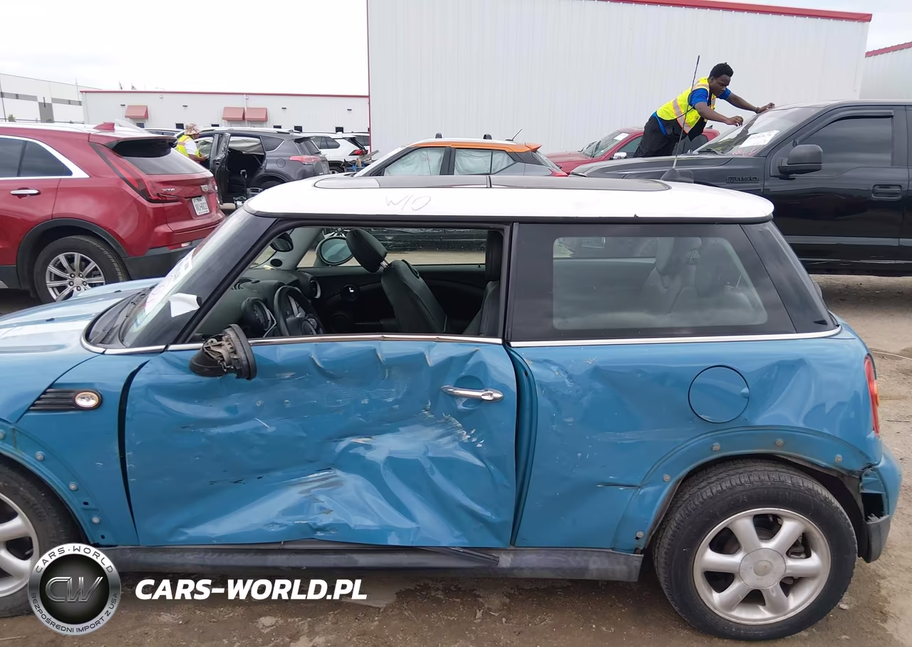 2007 Mini Cooper VIN:WMWMF33567TT52563 - 6