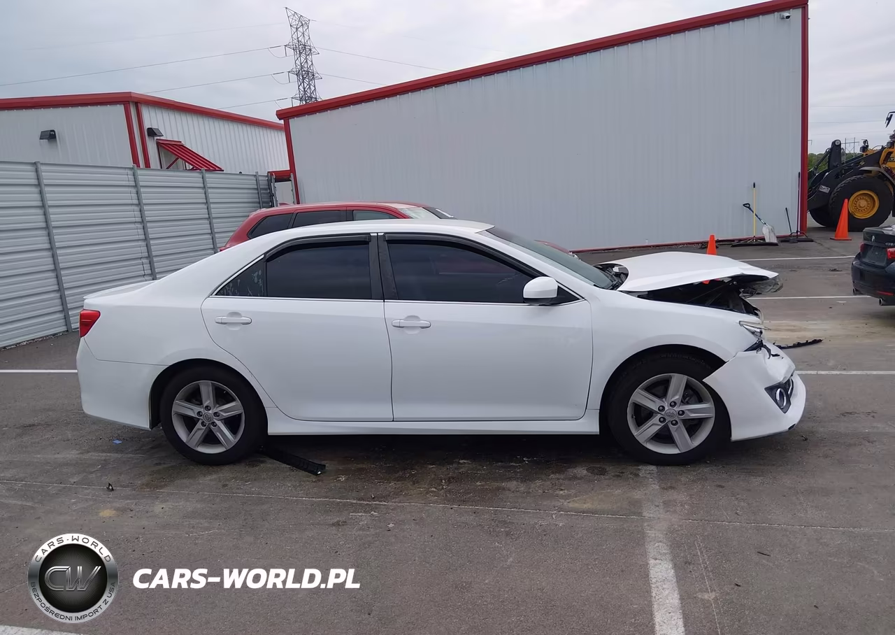 2014 Toyota Camry Se VIN:4T1BF1FK3EU844681 - 13