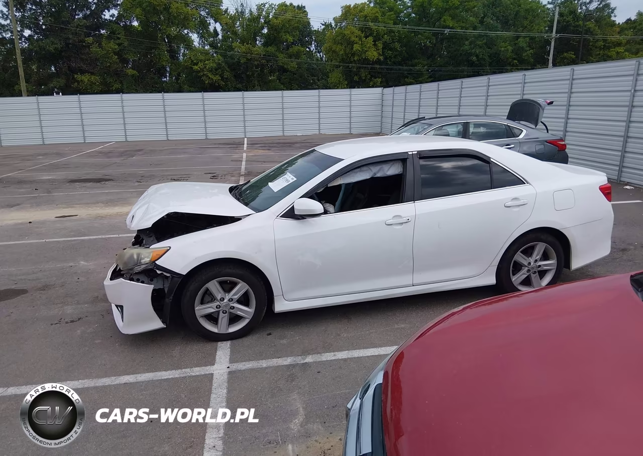 2014 Toyota Camry Se VIN:4T1BF1FK3EU844681 - 14