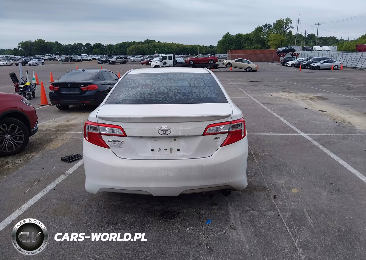 2014 Toyota Camry Se VIN:4T1BF1FK3EU844681 - 16