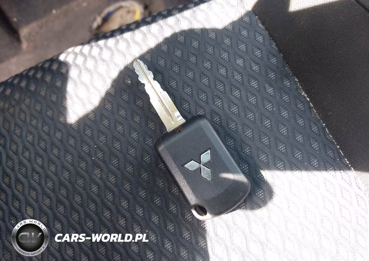 2018 Mitsubishi Outlander Es VIN:JA4AZ3A32JZ066657 - 11