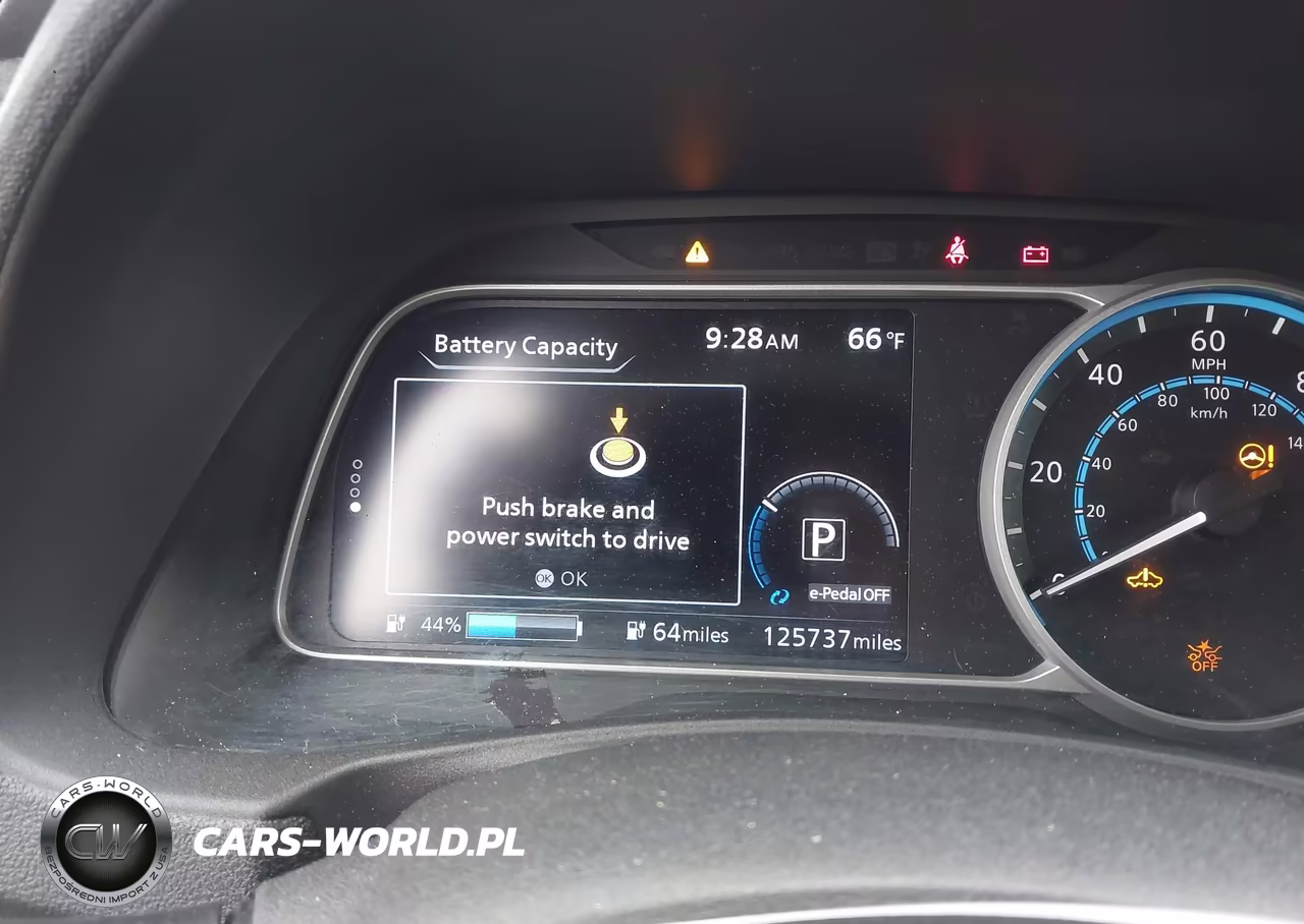 2018 Nissan Leaf S VIN:1N4AZ1CP8JC302330 - 12