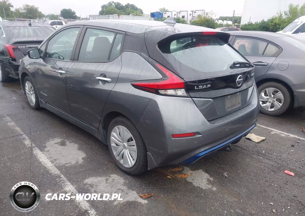 2018 Nissan Leaf S VIN:1N4AZ1CP8JC302330 - 3
