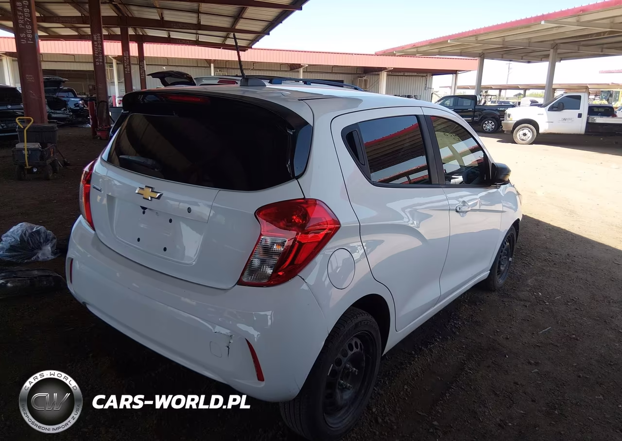 2018 Chevrolet Spark Ls Cvt VIN:KL8CB6SA5JC448971 - 4