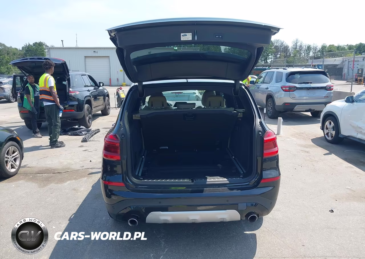 2018 BMW X3 xDrive30I VIN:5UXTR9C53JLC79590 - 18