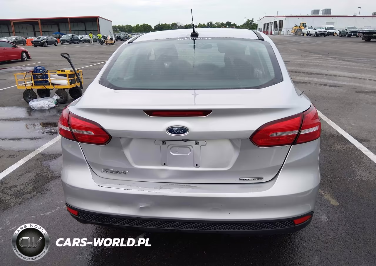 2015 Ford Focus S VIN:1FADP3E22FL264262 - 16