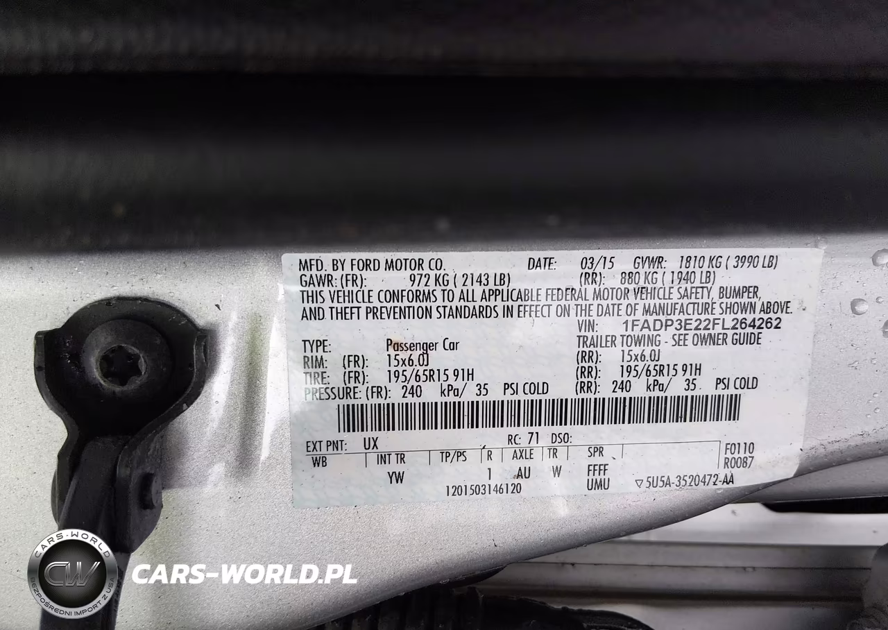 2015 Ford Focus S VIN:1FADP3E22FL264262 - 9