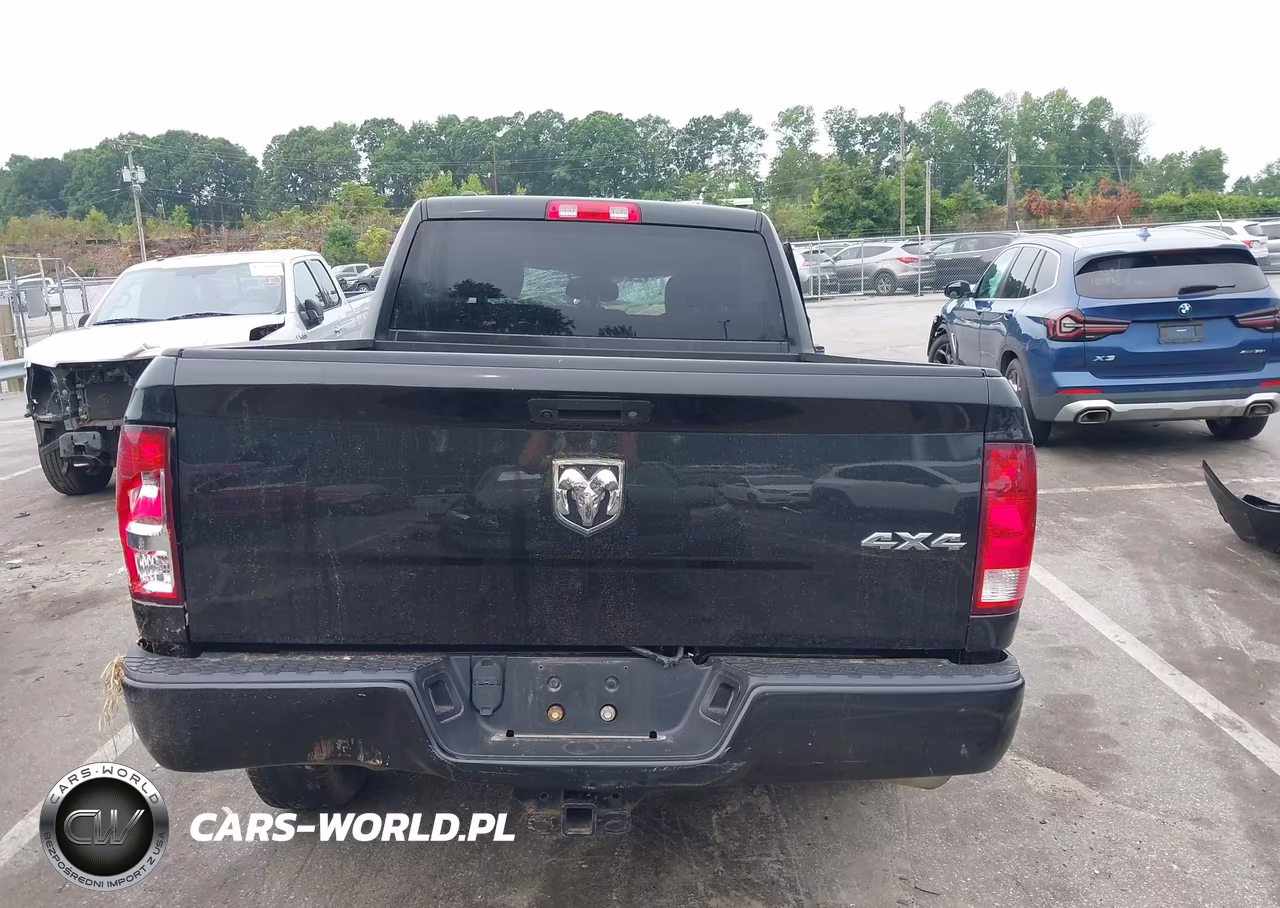 2018 Ram 1500 Express 4X4 6'4 Box VIN:1C6RR7FT5JS328082 - 16