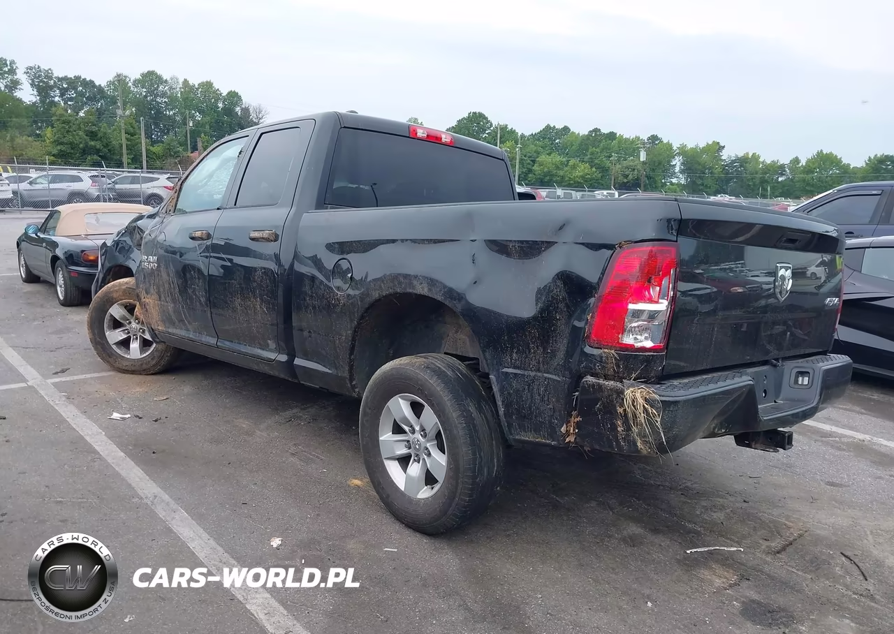 2018 Ram 1500 Express 4X4 6'4 Box VIN:1C6RR7FT5JS328082 - 3