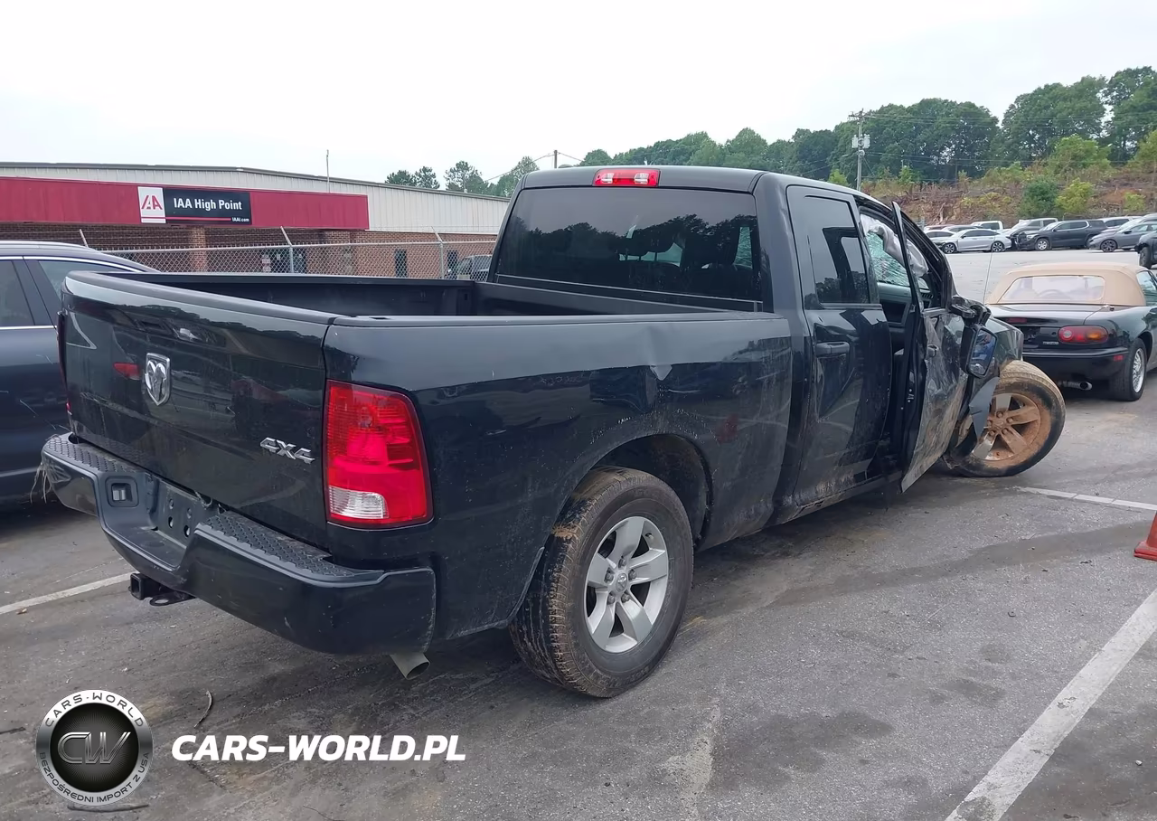 2018 Ram 1500 Express 4X4 6'4 Box VIN:1C6RR7FT5JS328082 - 4