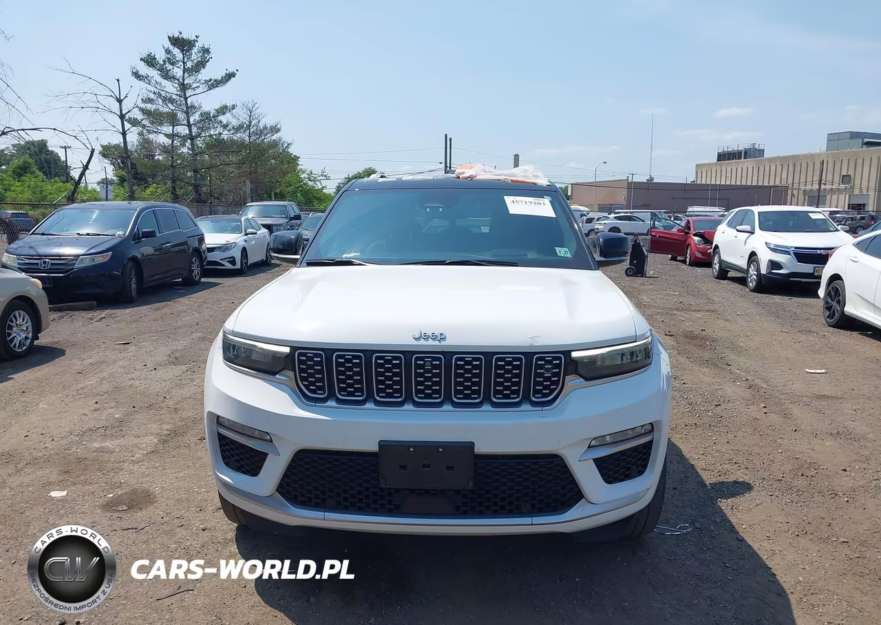 2022 Jeep Grand Cherokee Summit 4X4 VIN:1C4RJHEG3N8634954 - 12