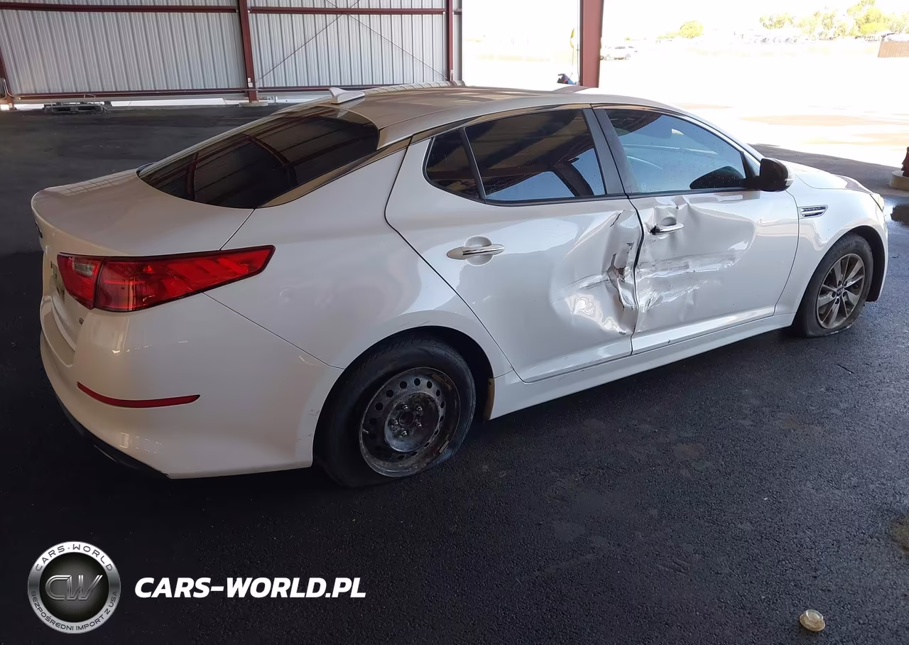 2015 Kia Optima Lx VIN:5XXGM4A77FG471897 - 4