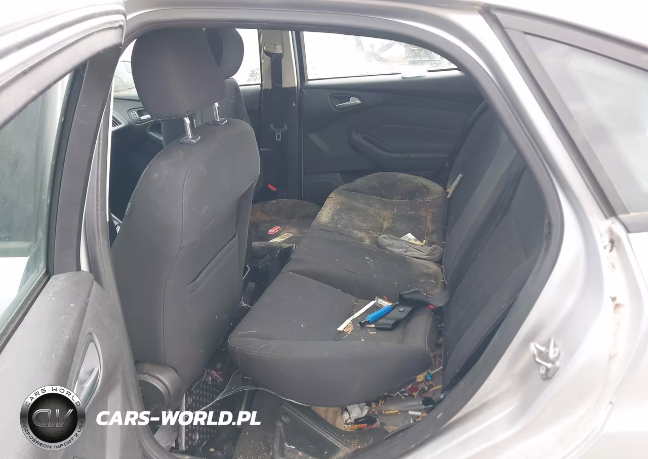 2017 Ford Focus Se VIN:1FADP3F2XHL327724 - 8