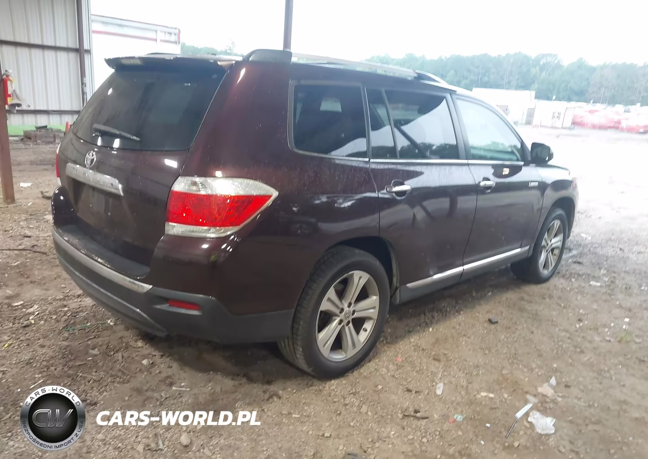 2011 Toyota Highlander Limited V6 VIN:5TDYK3EH3BS045950 - 4