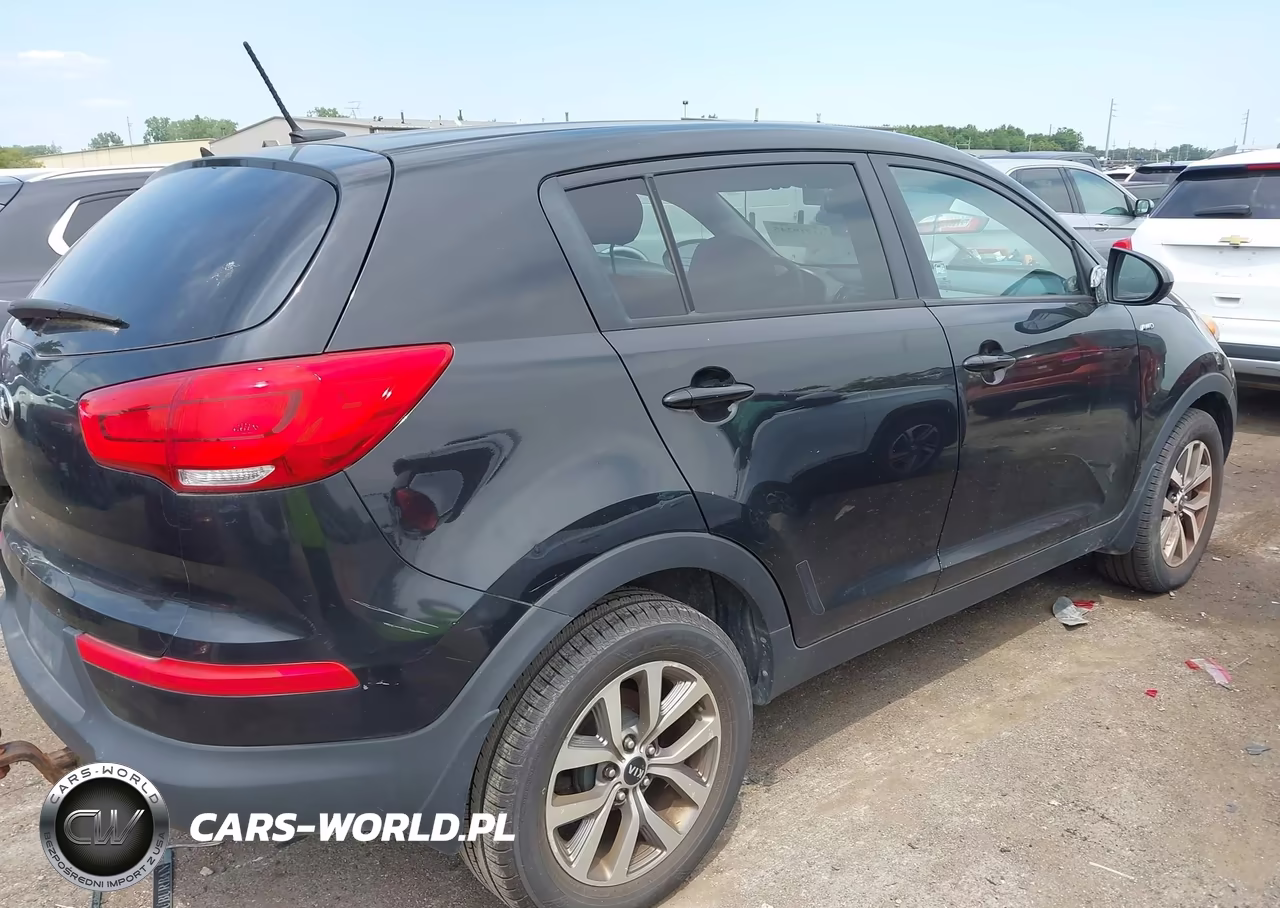 2015 Kia Sportage Lx VIN:KNDPBCAC8F7762589 - 4