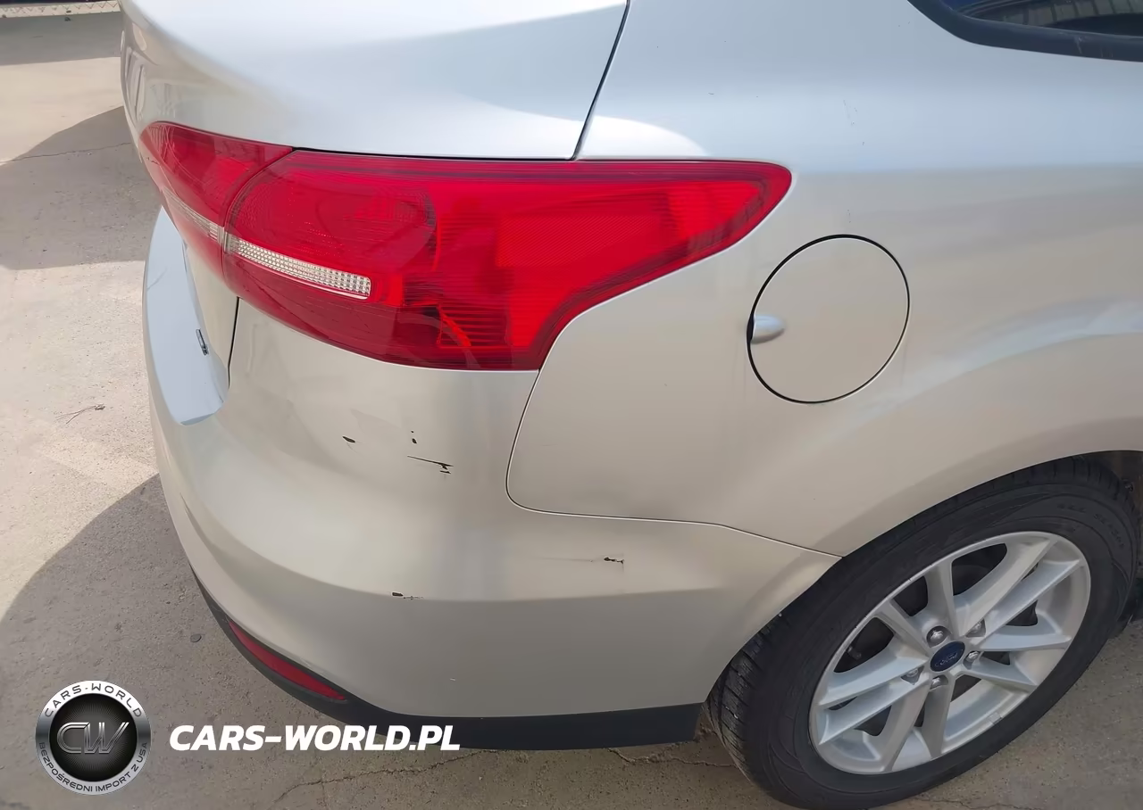 2017 Ford Focus Se VIN:1FADP3F24HL288435 - 13