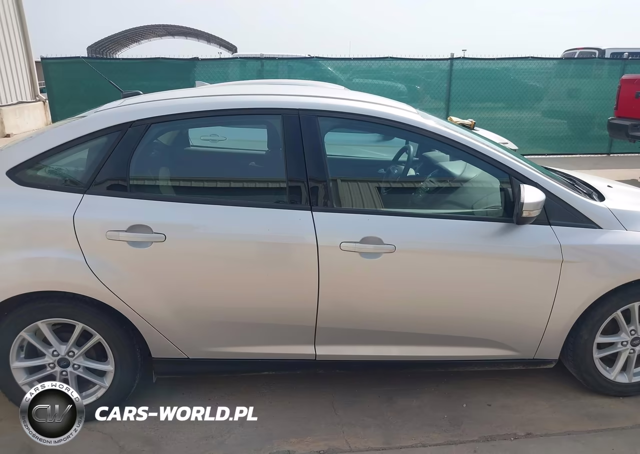 2017 Ford Focus Se VIN:1FADP3F24HL288435 - 16
