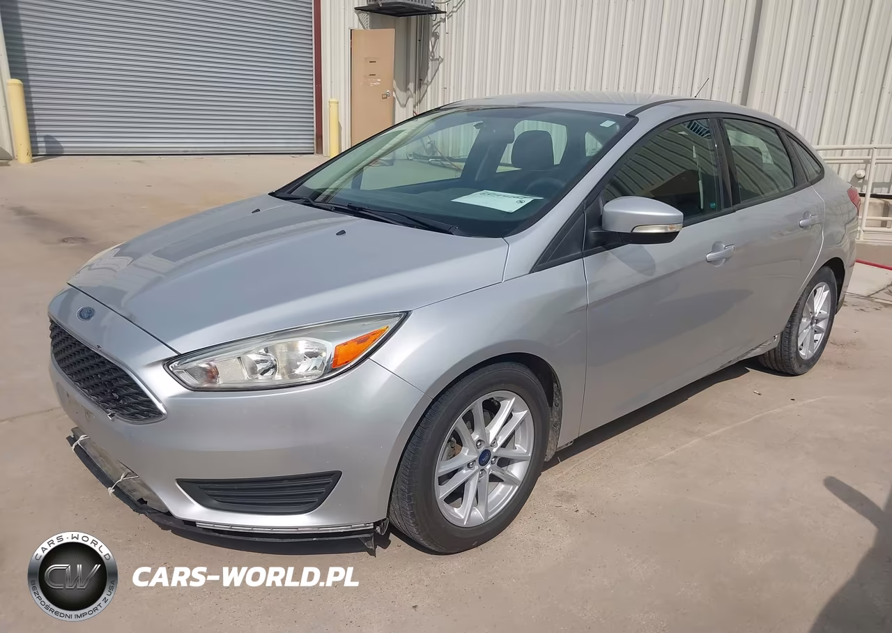 2017 Ford Focus Se VIN:1FADP3F24HL288435 - 2