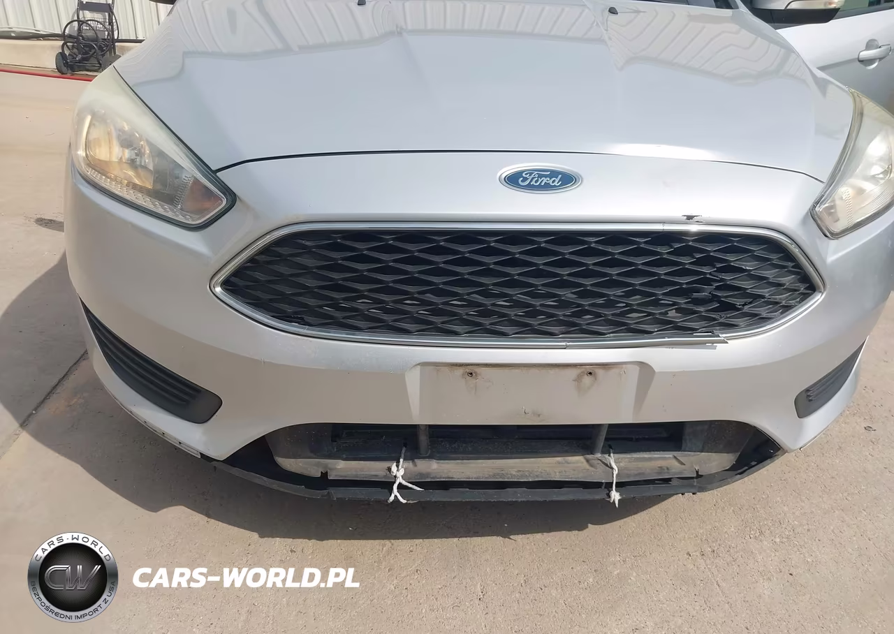 2017 Ford Focus Se VIN:1FADP3F24HL288435 - 6