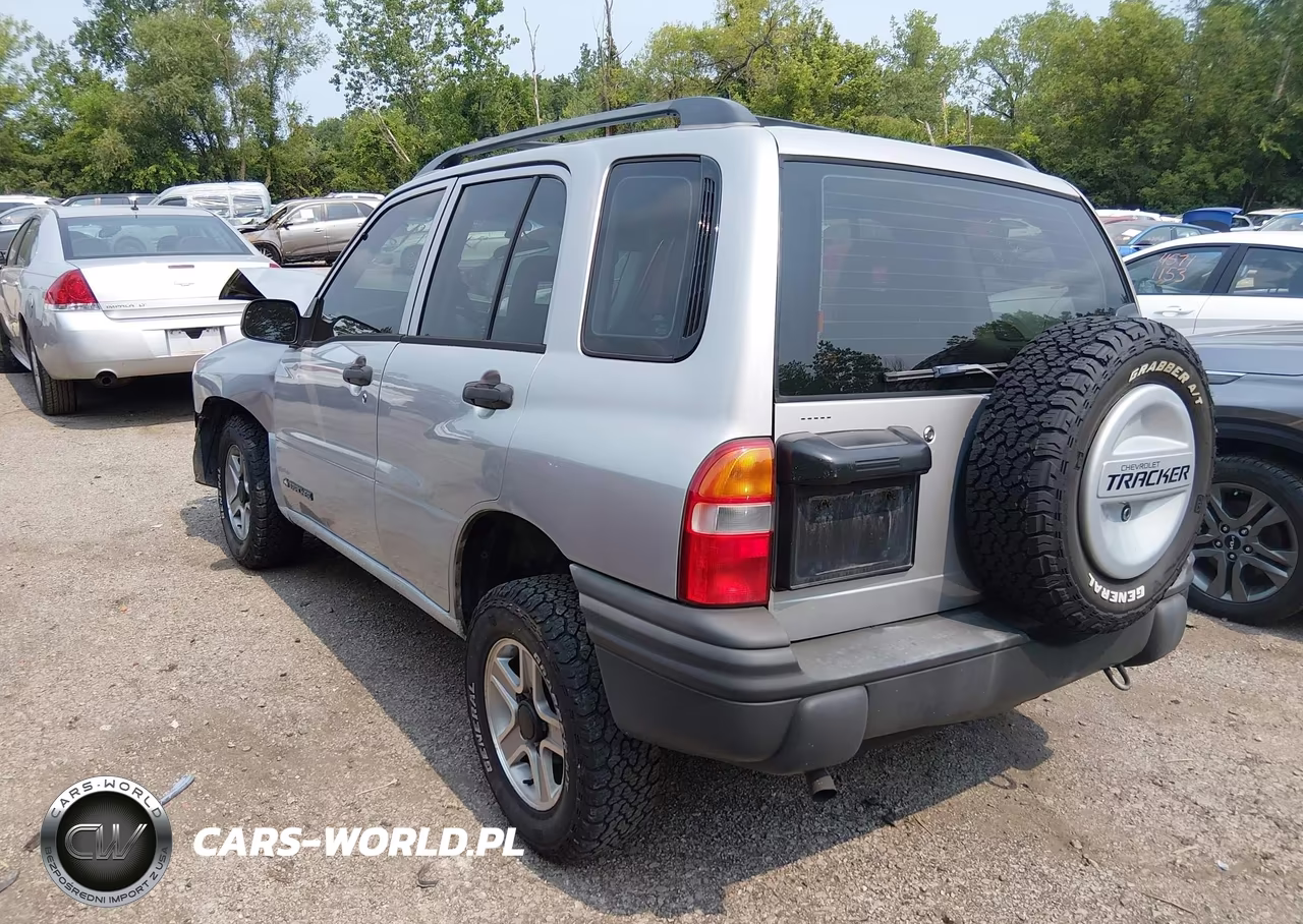 2003 Chevrolet Tracker Hard Top Base VIN:2CNBJ13C436927091 - 3