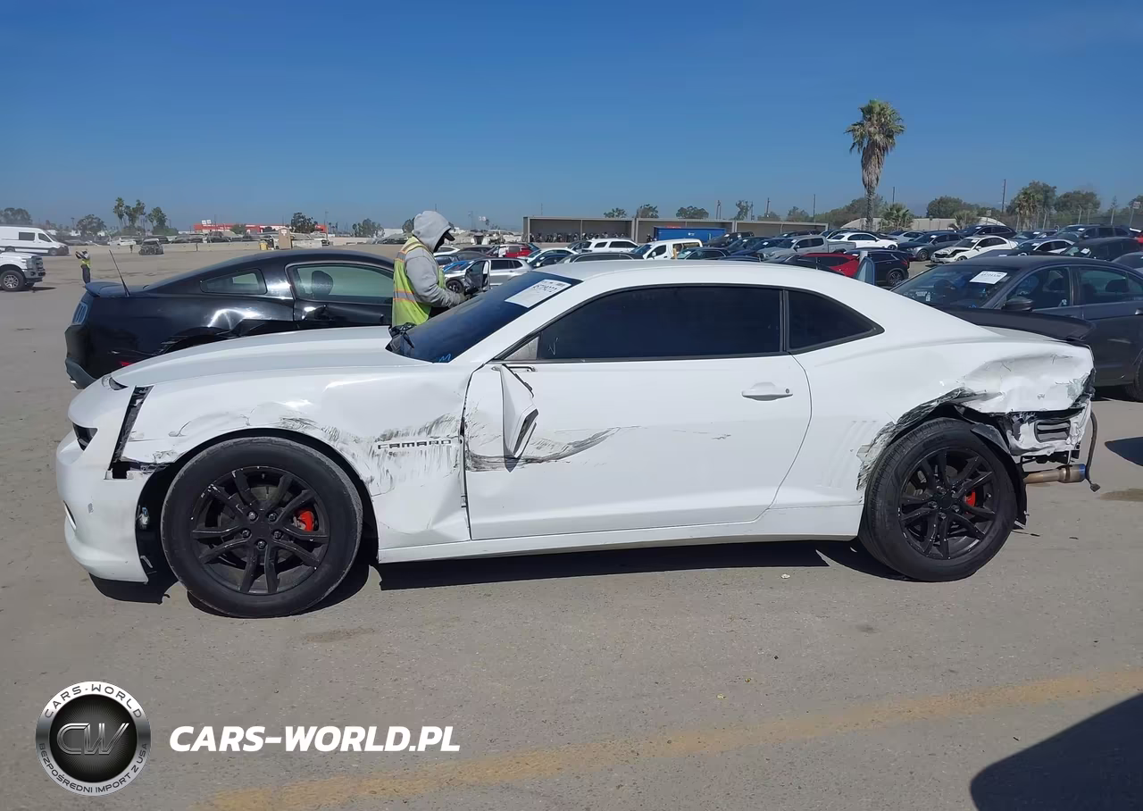 2015 Chevrolet Camaro 1Ls VIN:2G1FA1E30F9151105 - 16