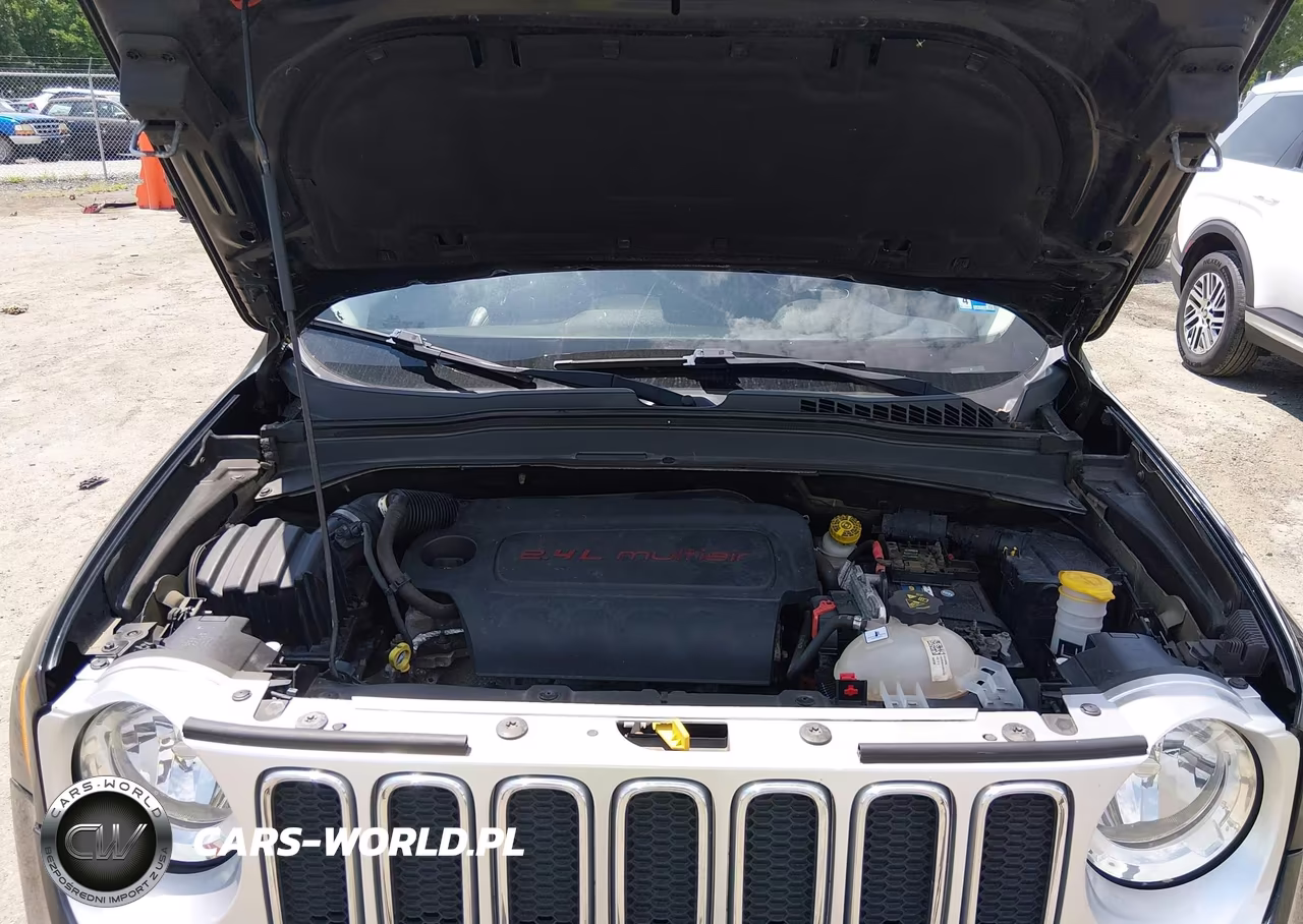 2015 Jeep Renegade Limited VIN:ZACCJADT7FPB93898 - 10