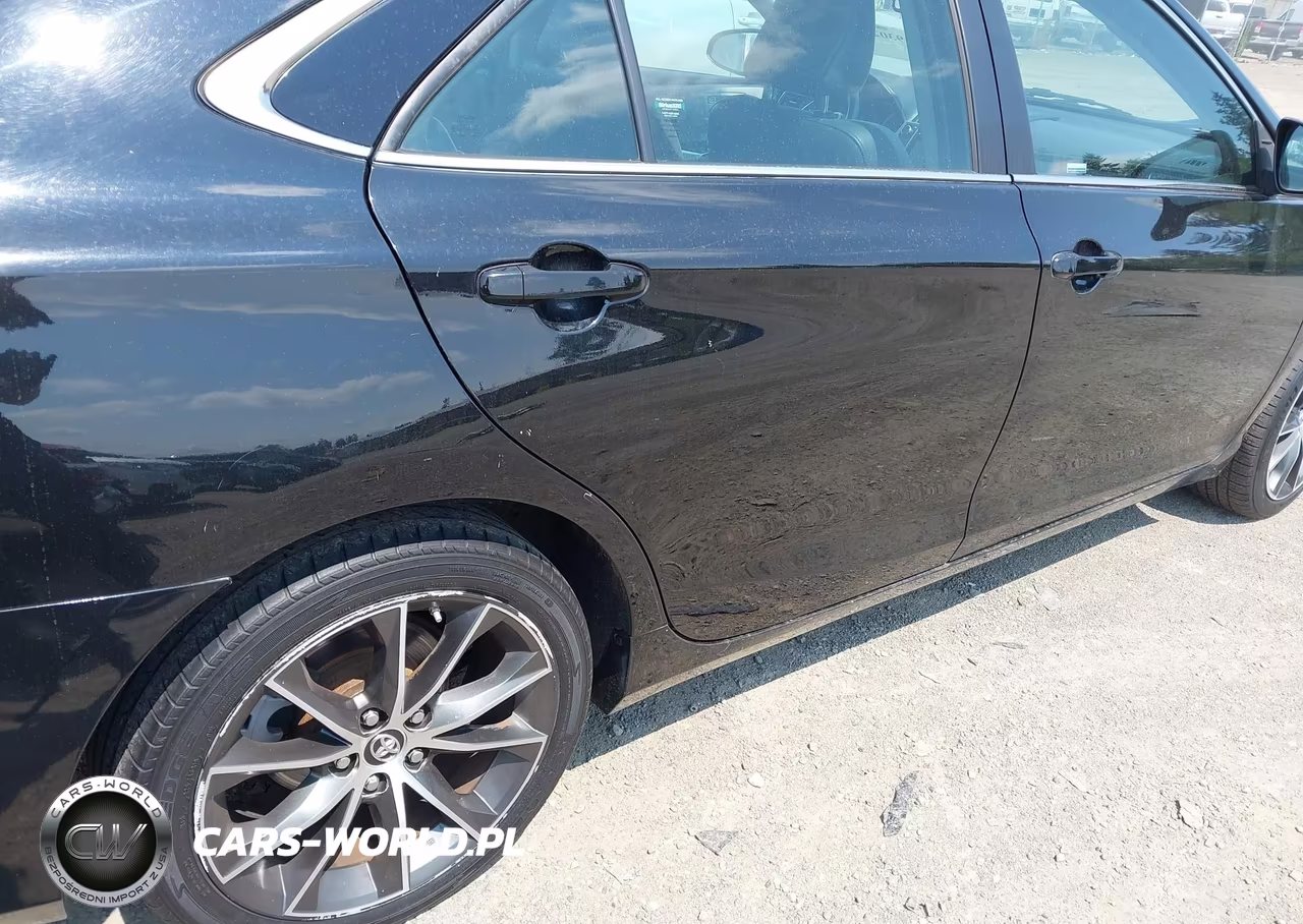 2015 Toyota Camry Xse V6 VIN:4T1BK1FK2FU554252 - 17