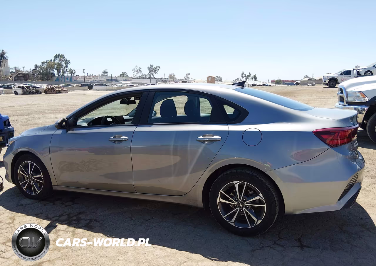 2022 Kia Forte Lxs VIN:3KPF24AD7NE457335 - 14