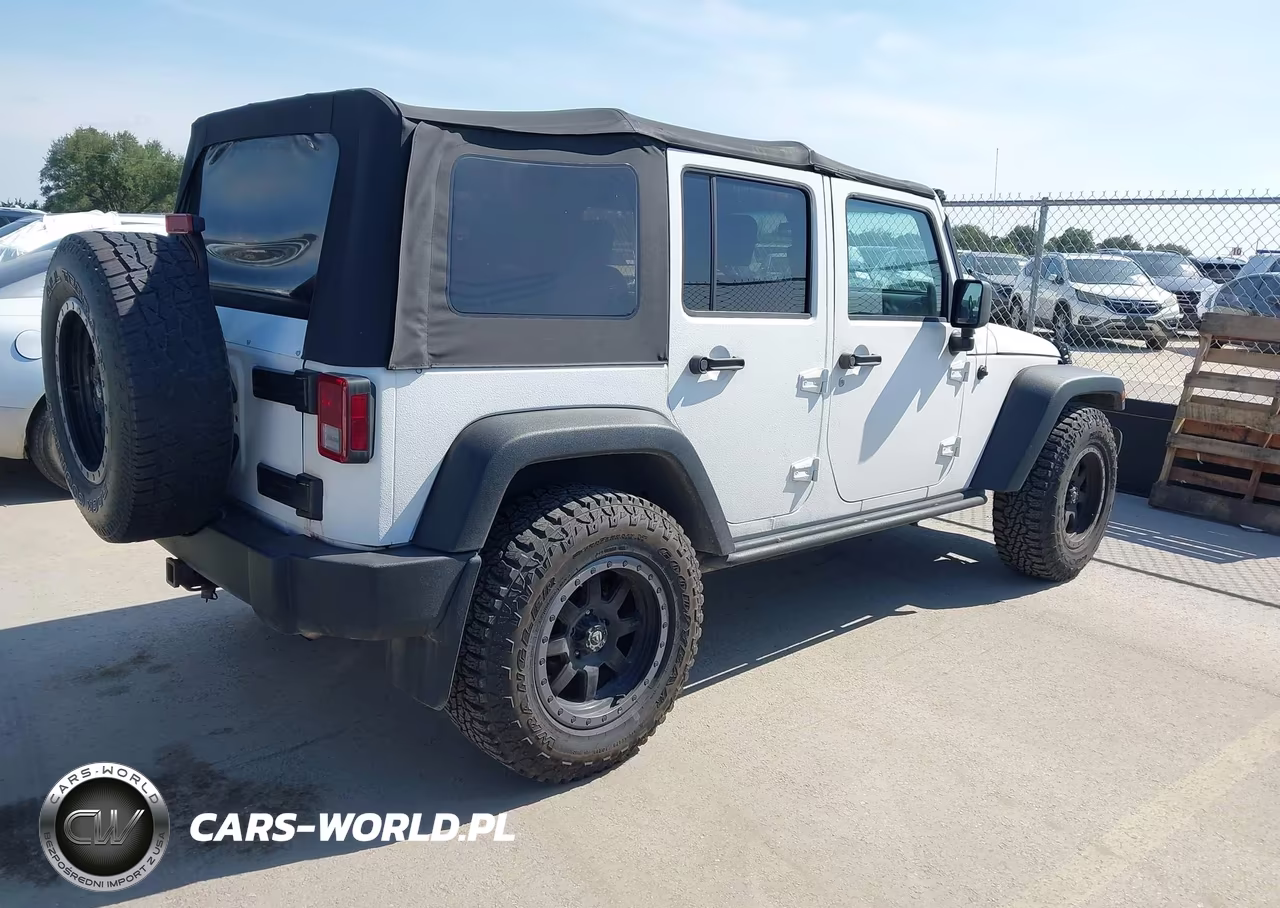 2008 Jeep Wrangler Unlimited Rubicon VIN:1J4GA69108L591364 - 4