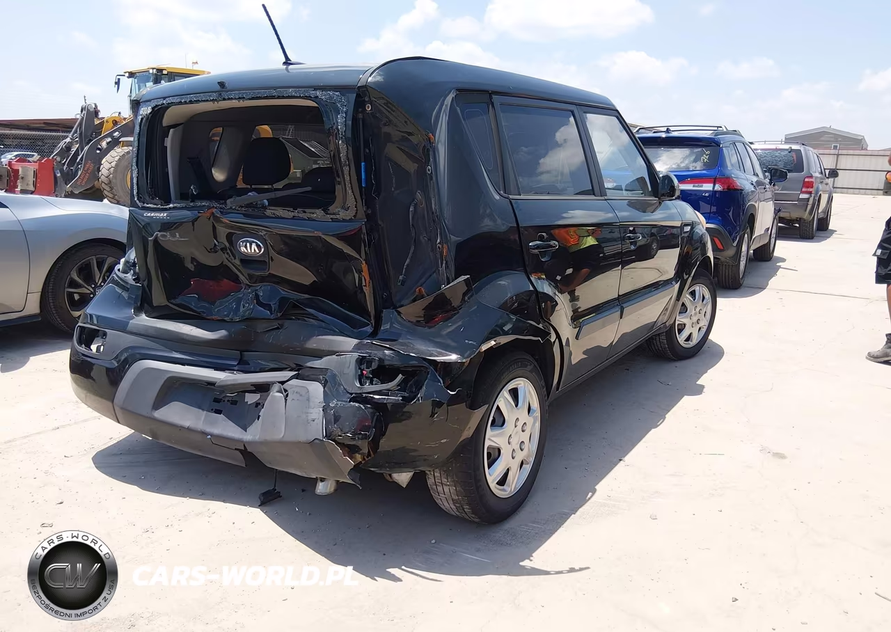 2013 Kia Soul VIN:KNDJT2A50D7750318 - 4