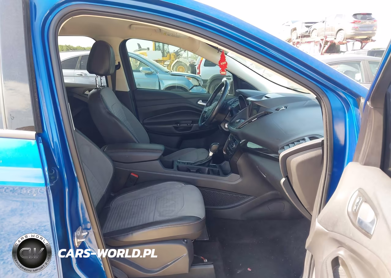 2017 Ford Escape Se VIN:1FMCU0GDXHUC63221 - 5