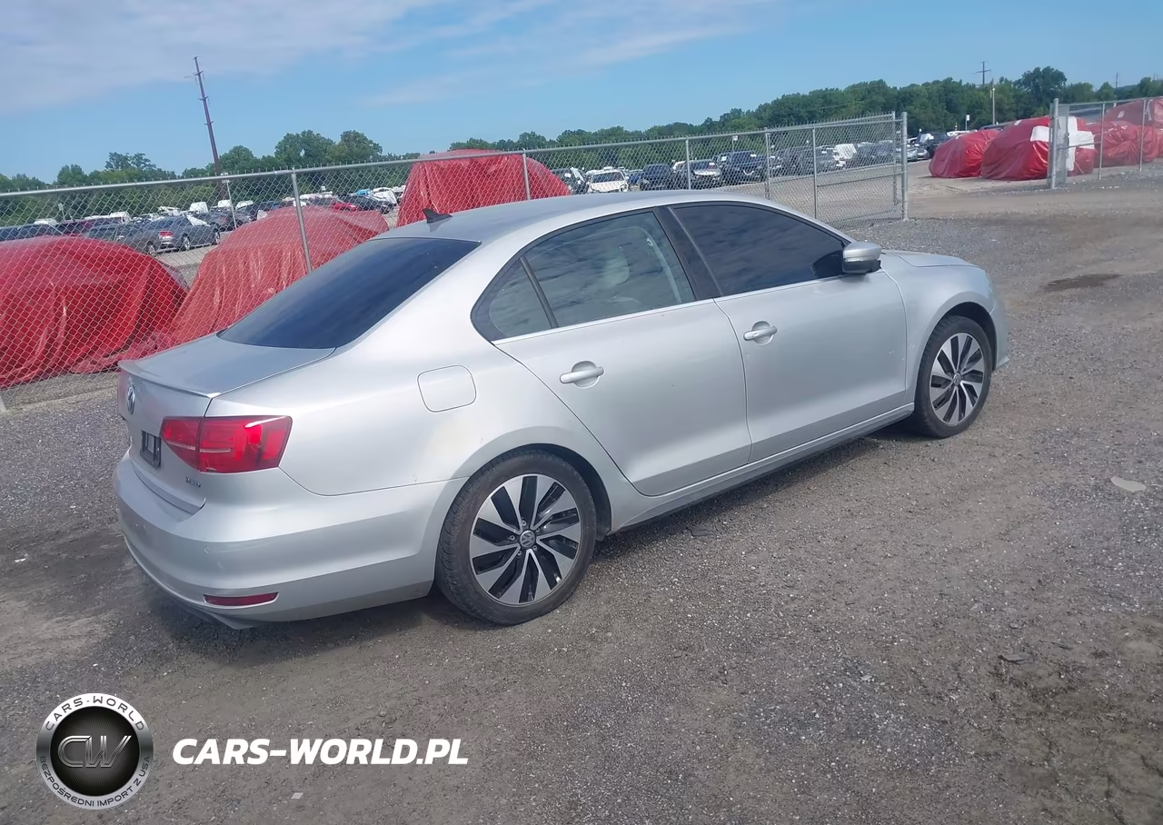 2016 Volkswagen Jetta Hybrid Sel Premium VIN:3VW637AJ9GM268597 - 4