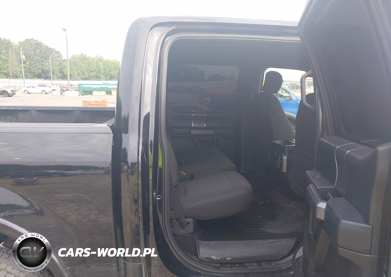 2018 Ford F-150 Xlt VIN:1FTEW1CP2JKC66242 - 8