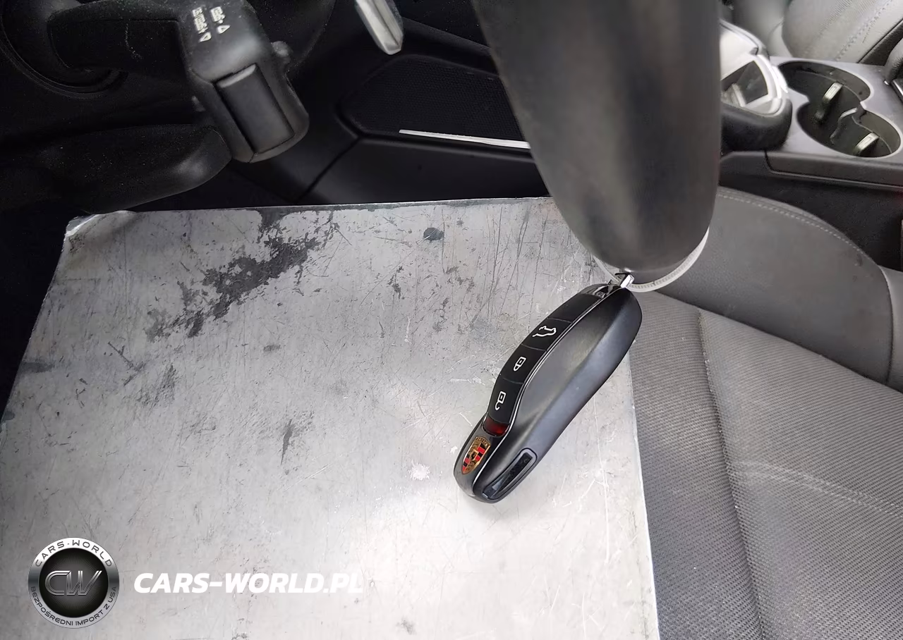 2024 Porsche Macan T VIN:WP1AA2A58RLB17553 - 11