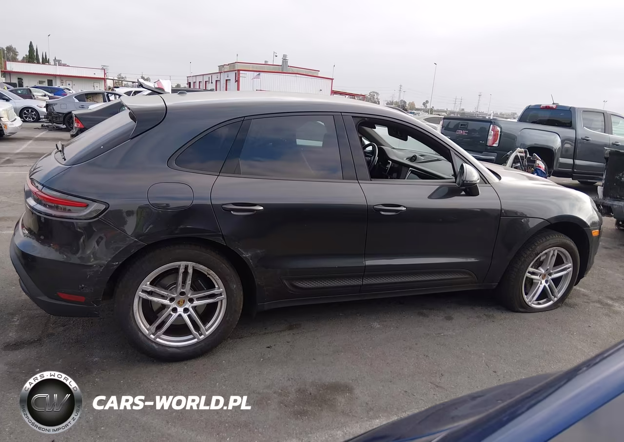 2024 Porsche Macan T VIN:WP1AA2A58RLB17553 - 13