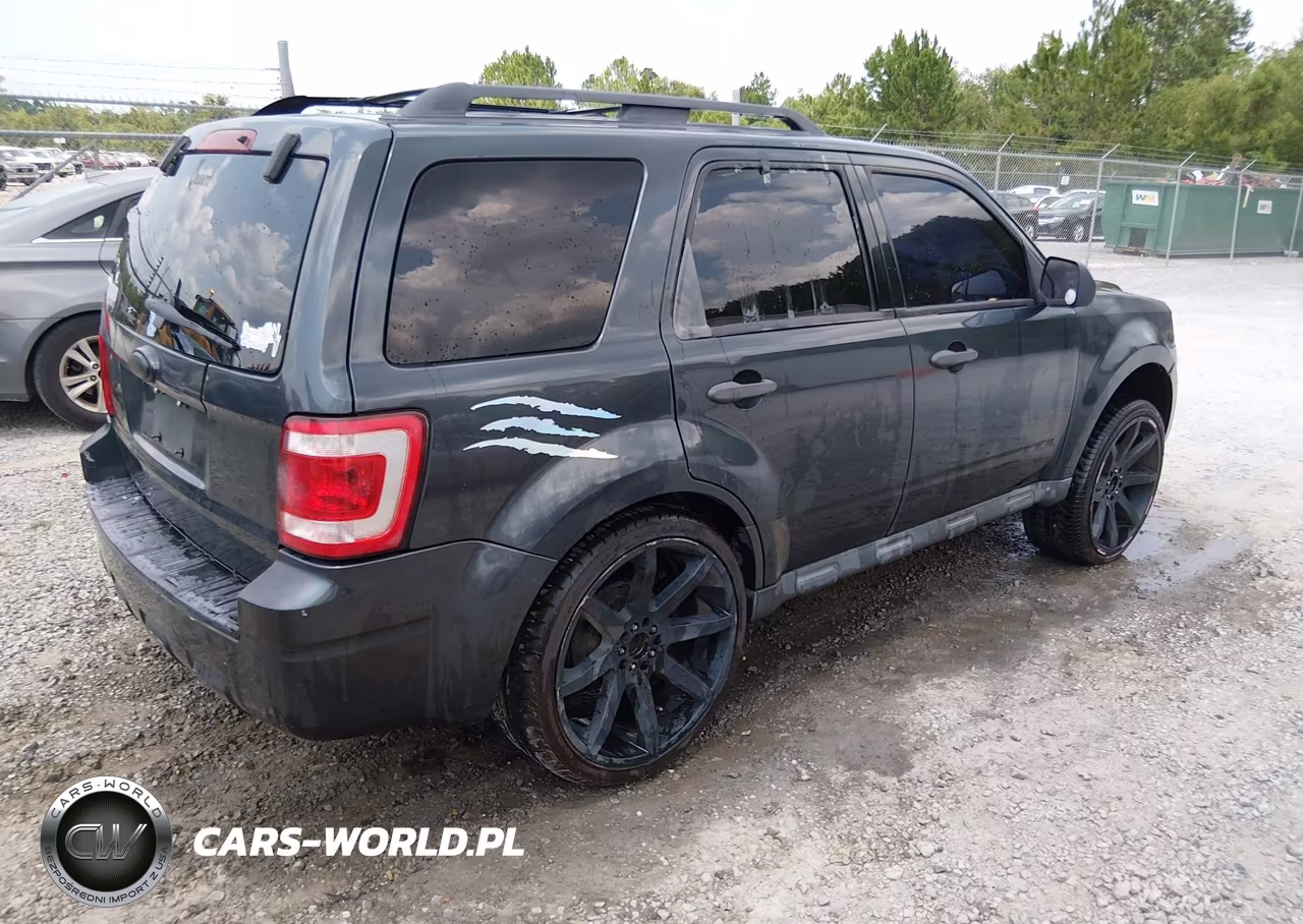 2008 Ford Escape Xlt VIN:1FMCU03Z18KC68370 - 4