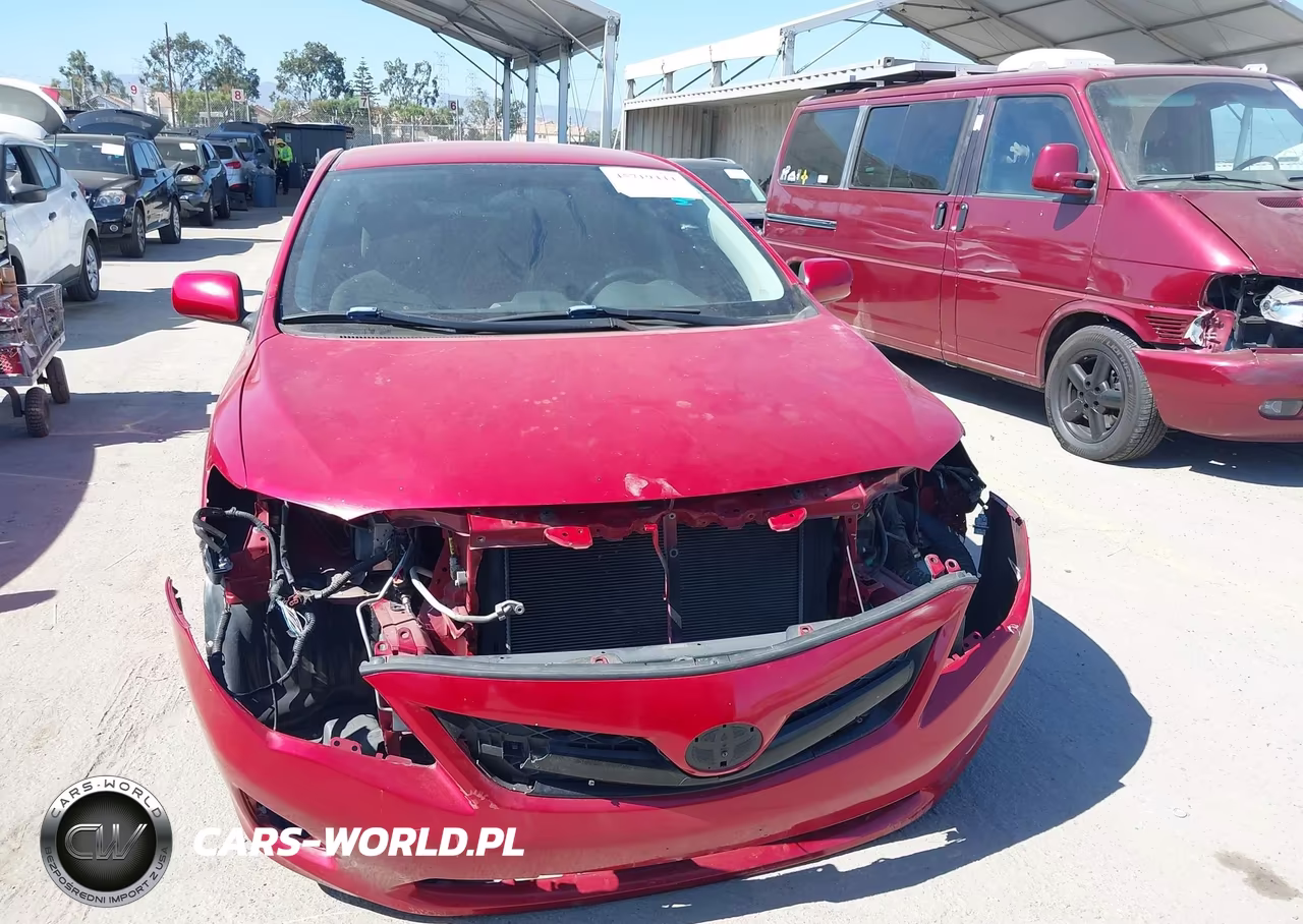 2013 Toyota Corolla Le VIN:5YFBU4EE3DP087638 - 13