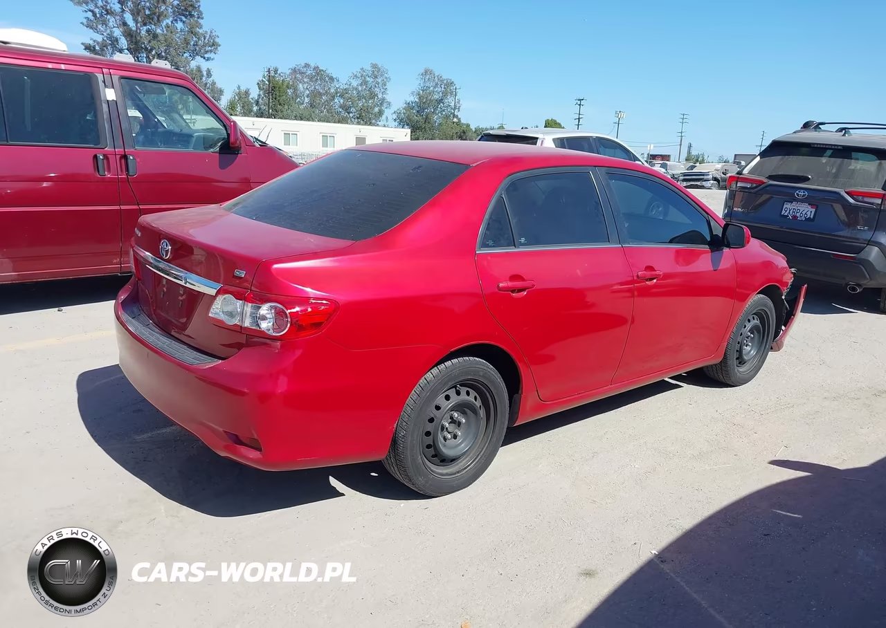 2013 Toyota Corolla Le VIN:5YFBU4EE3DP087638 - 4