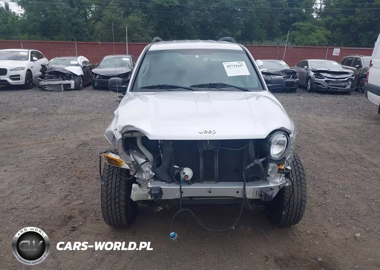 2005 Jeep Liberty Sport VIN:1J4GL48K05W568895 - 12