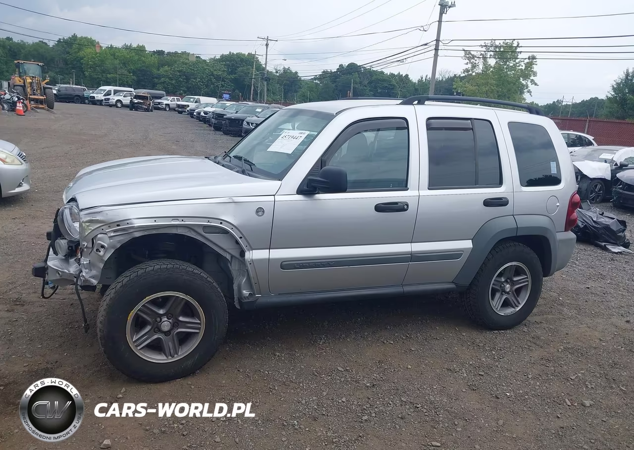 2005 Jeep Liberty Sport VIN:1J4GL48K05W568895 - 14