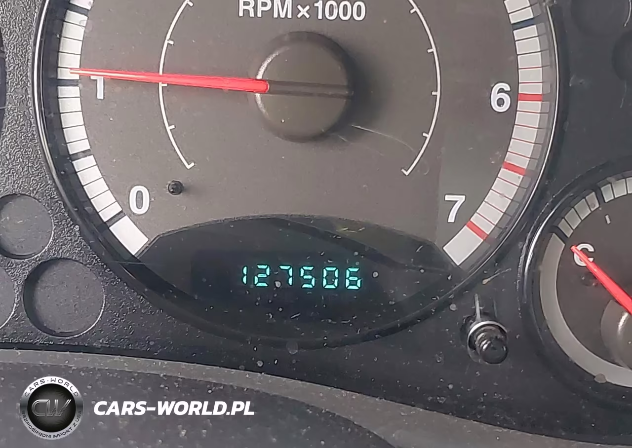 2005 Jeep Liberty Sport VIN:1J4GL48K05W568895 - 15