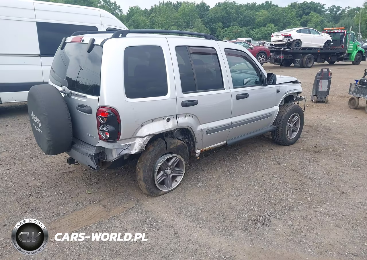 2005 Jeep Liberty Sport VIN:1J4GL48K05W568895 - 4