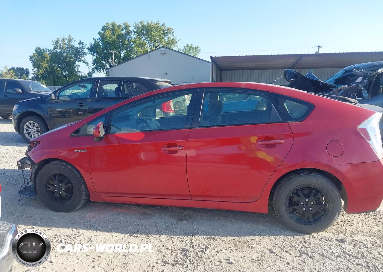2013 Toyota Prius Two VIN:JTDKN3DU4D5640987 - 15