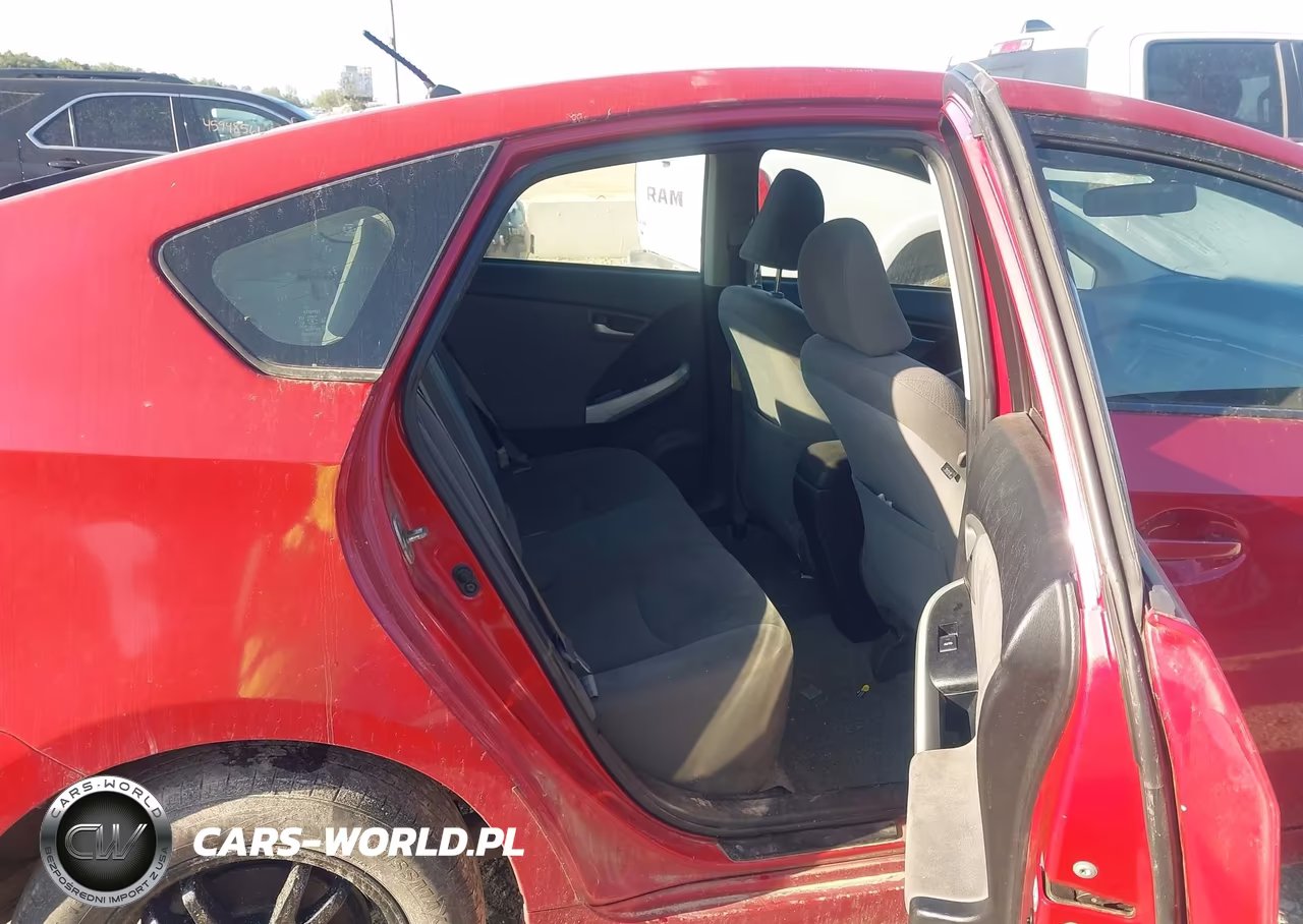 2013 Toyota Prius Two VIN:JTDKN3DU4D5640987 - 8
