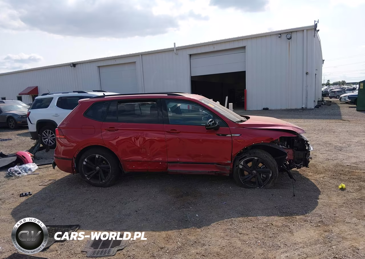 2024 Volkswagen Tiguan 2.0T Se R-Line Black VIN:3VV8B7AX0RM229002 - 14