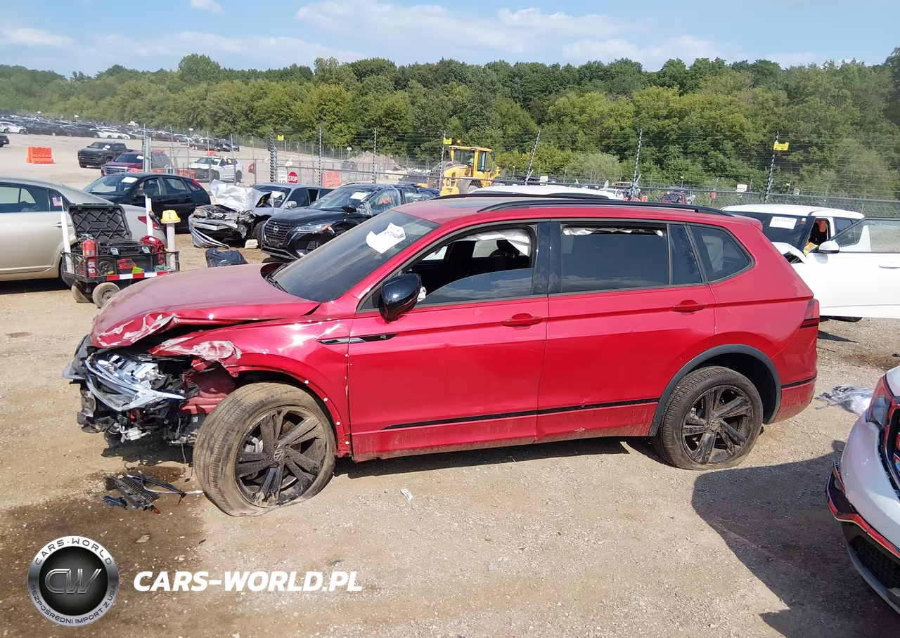 2024 Volkswagen Tiguan 2.0T Se R-Line Black VIN:3VV8B7AX0RM229002 - 15