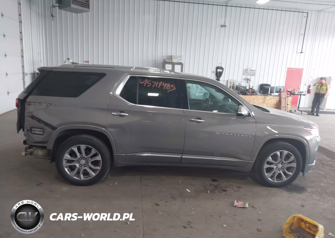 2019 Chevrolet Traverse Premier VIN:1GNEVKKW5KJ196476 - 14