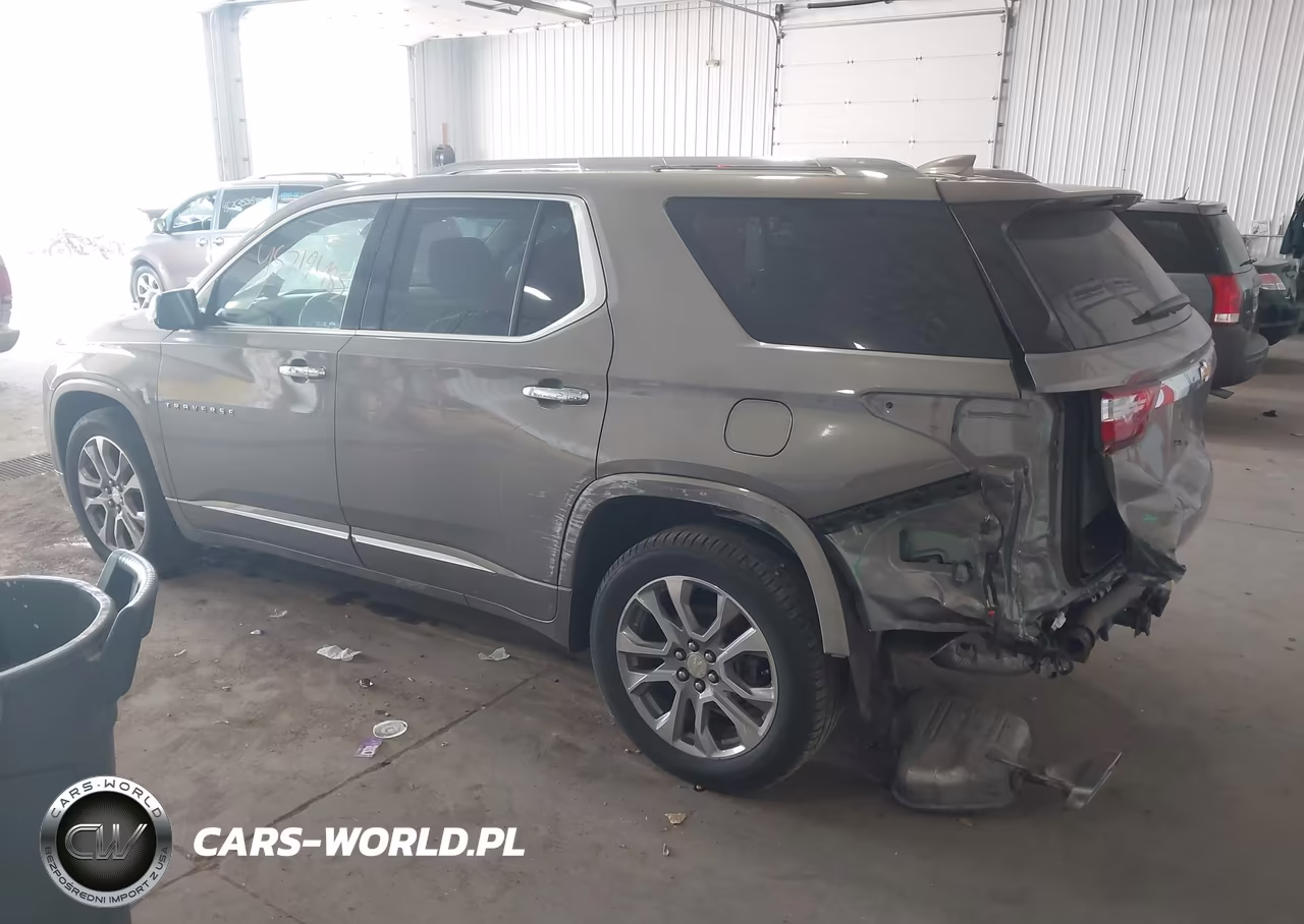 2019 Chevrolet Traverse Premier VIN:1GNEVKKW5KJ196476 - 3