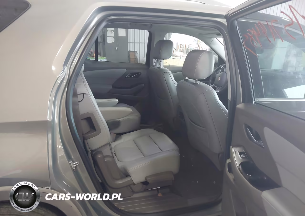 2019 Chevrolet Traverse Premier VIN:1GNEVKKW5KJ196476 - 8