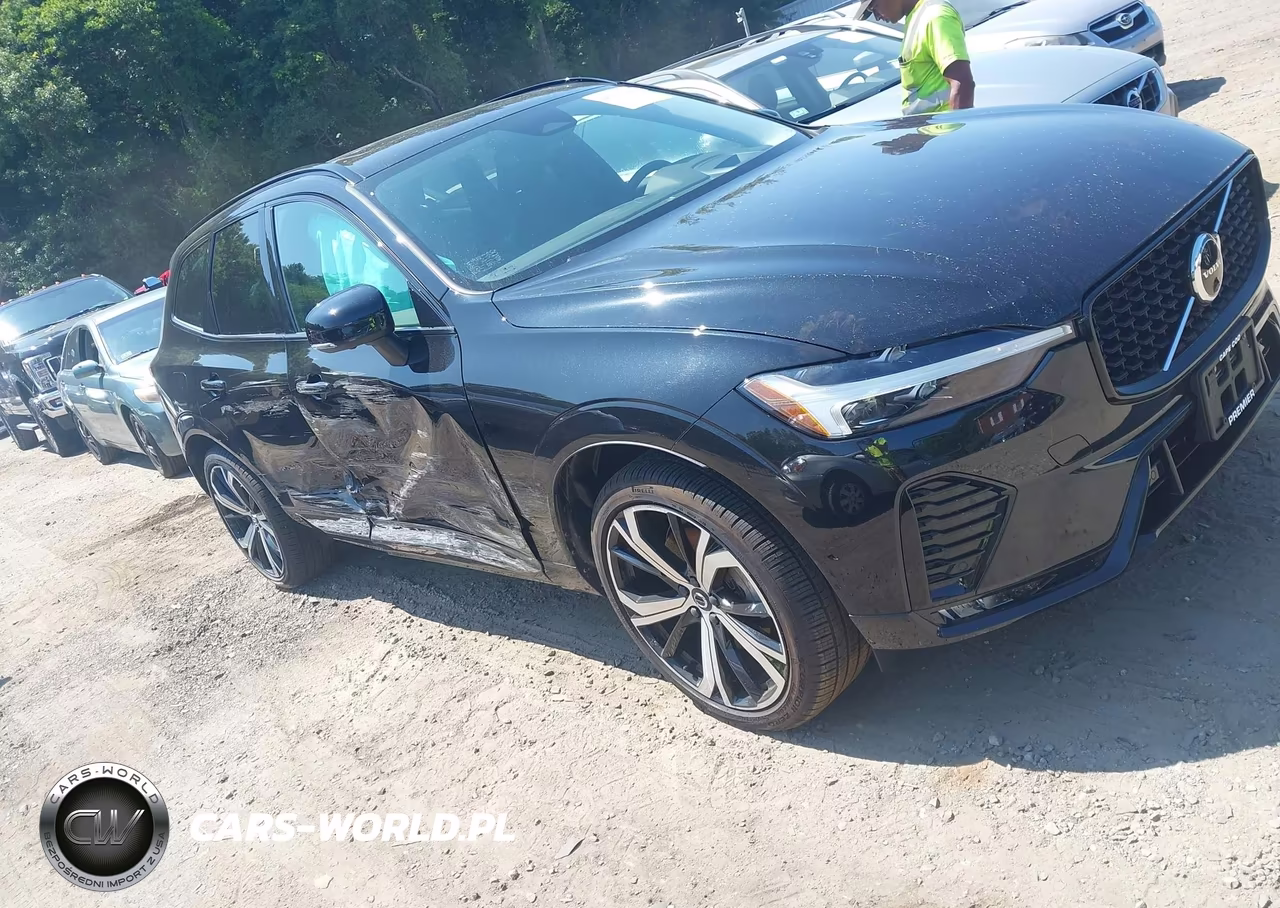 2023 Volvo Xc60 B6 Ultimate Dark Theme – zdjęcie 1 z 16